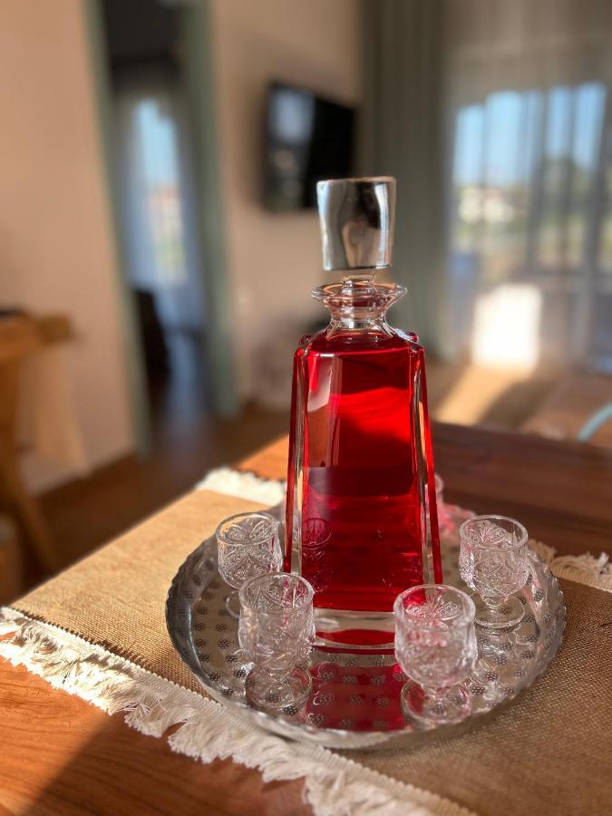 Calliopes By The Sea Boutique Suites Паралия Дионисиу Екстериор снимка