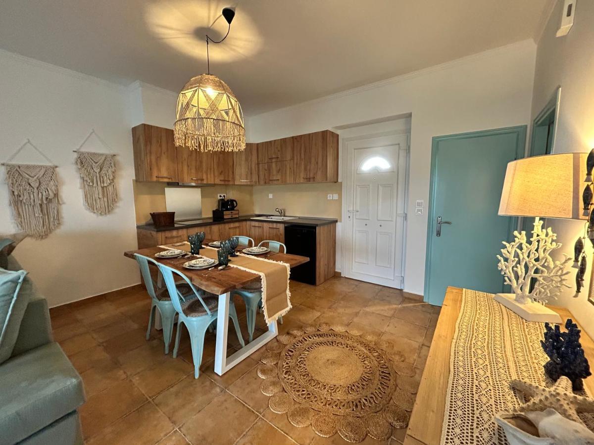 Calliopes By The Sea Boutique Suites Паралия Дионисиу Екстериор снимка