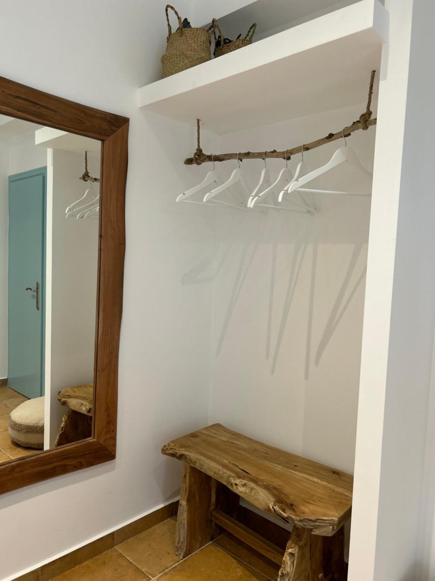 Calliopes By The Sea Boutique Suites Паралия Дионисиу Екстериор снимка