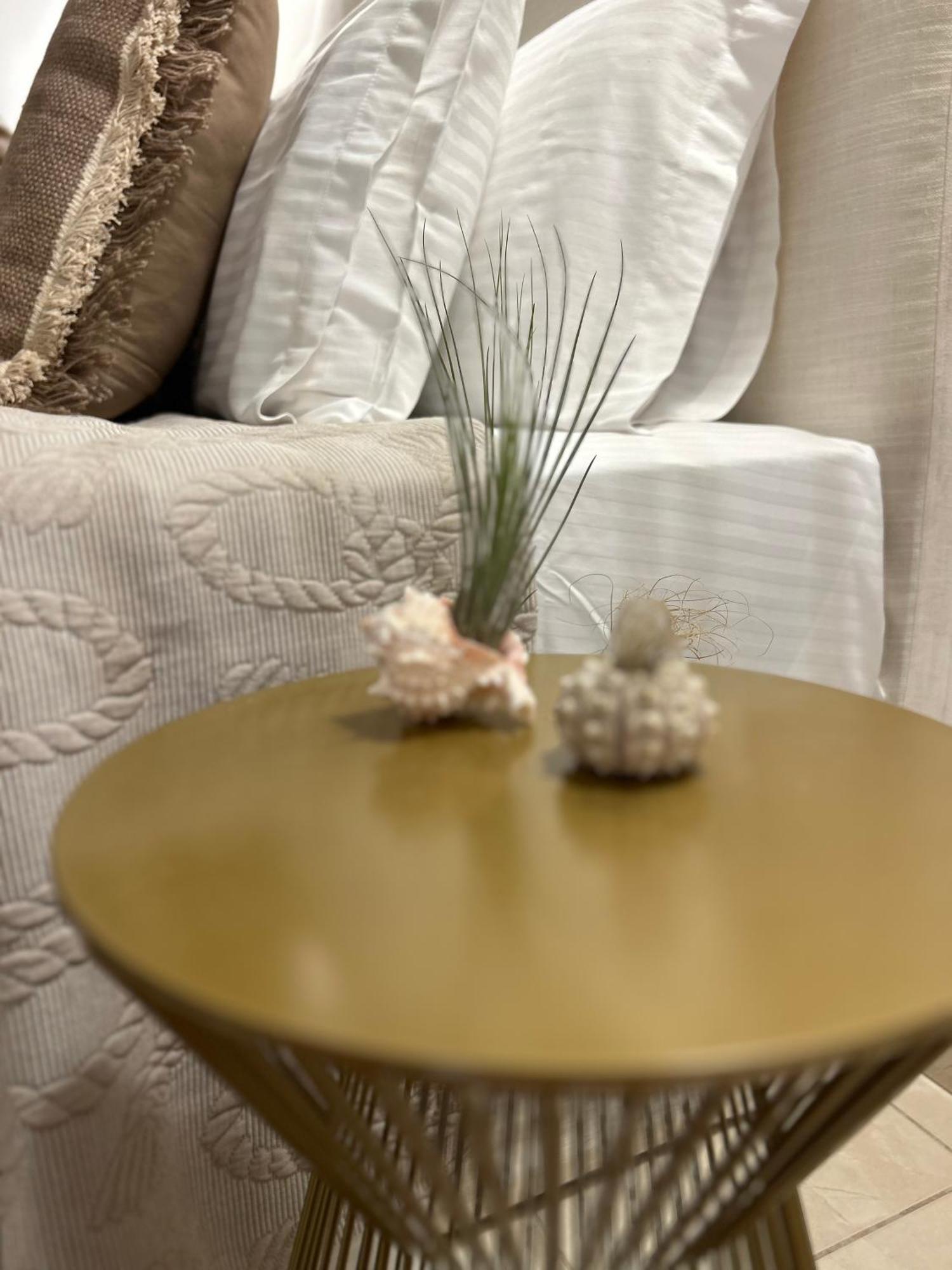 Calliopes By The Sea Boutique Suites Паралия Дионисиу Екстериор снимка