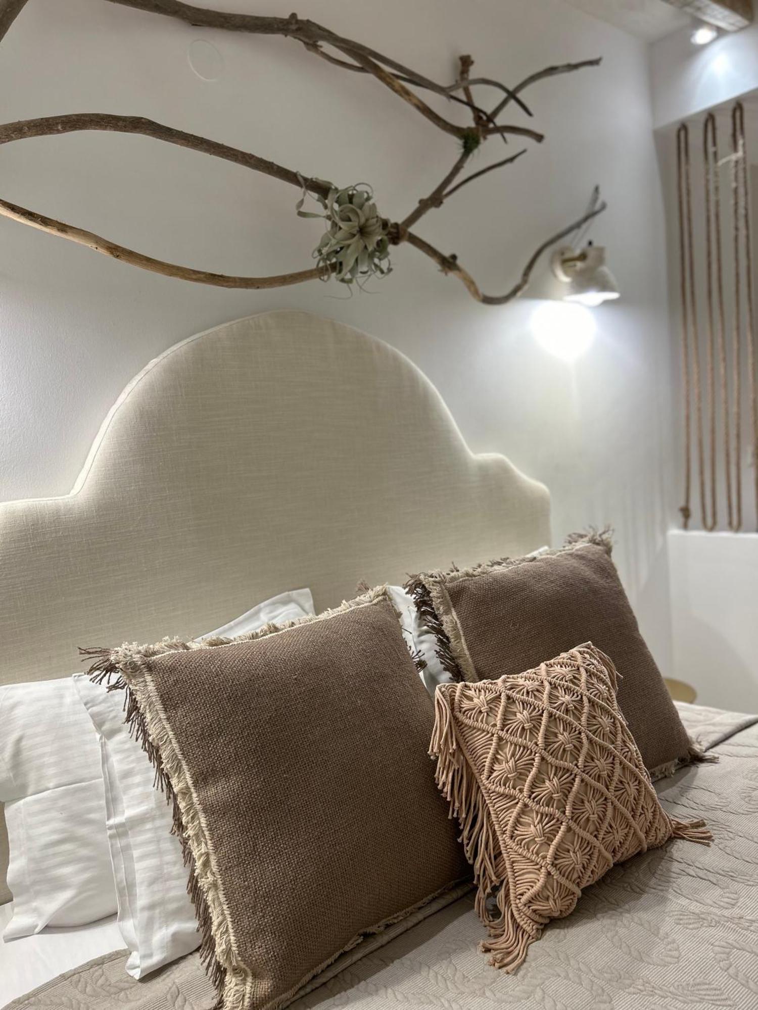 Calliopes By The Sea Boutique Suites Паралия Дионисиу Екстериор снимка