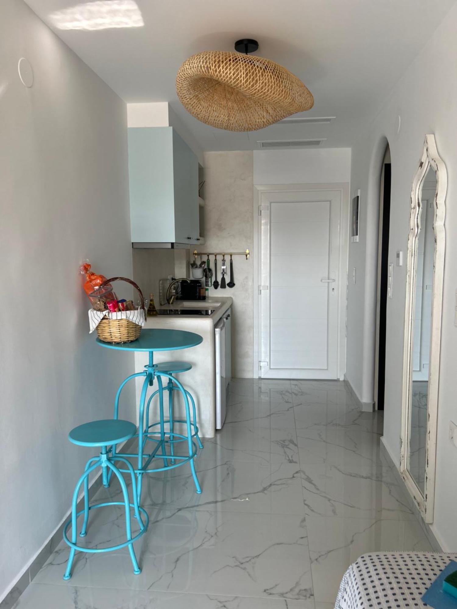 Calliopes By The Sea Boutique Suites Паралия Дионисиу Екстериор снимка