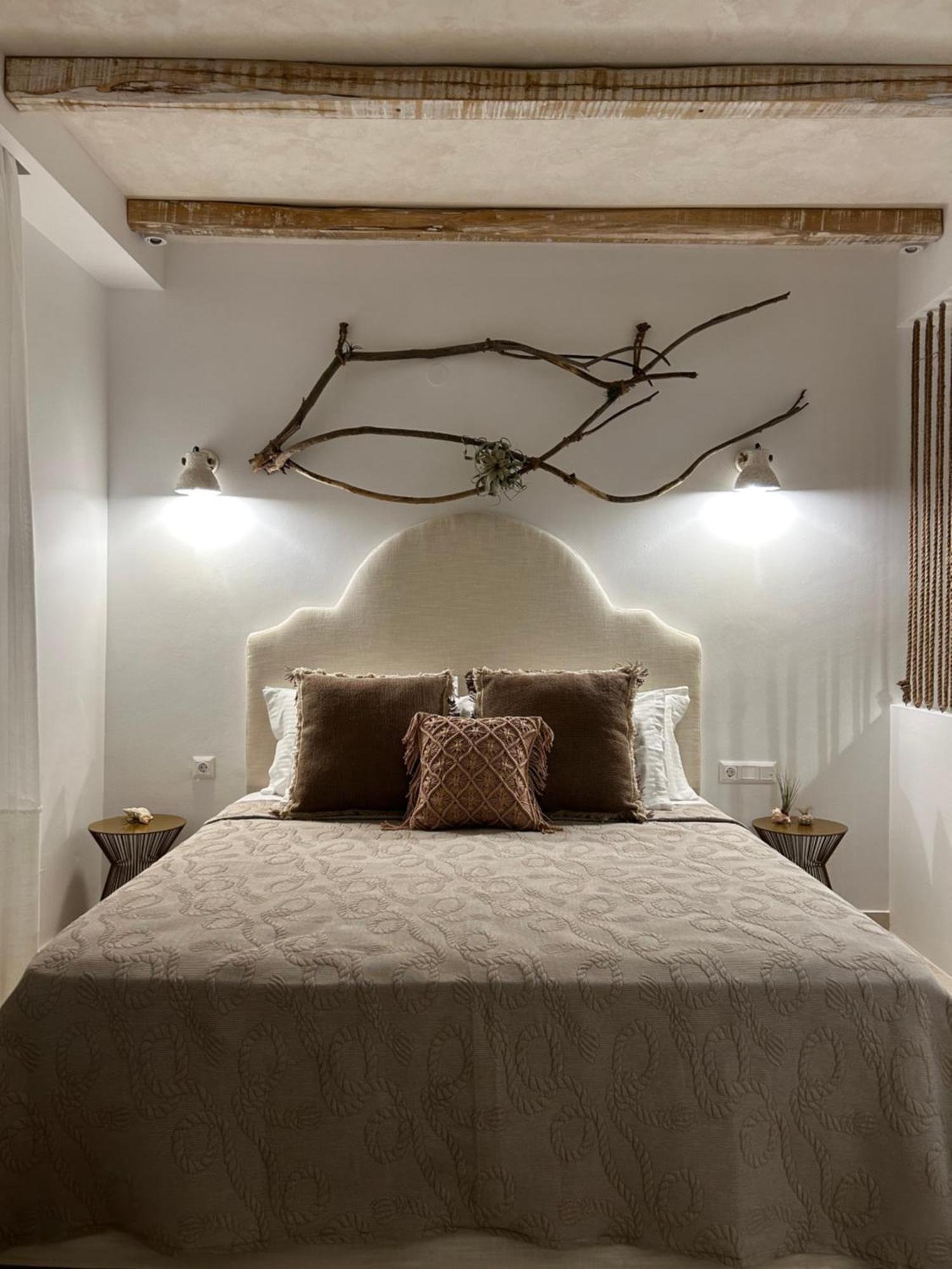 Calliopes By The Sea Boutique Suites Паралия Дионисиу Екстериор снимка